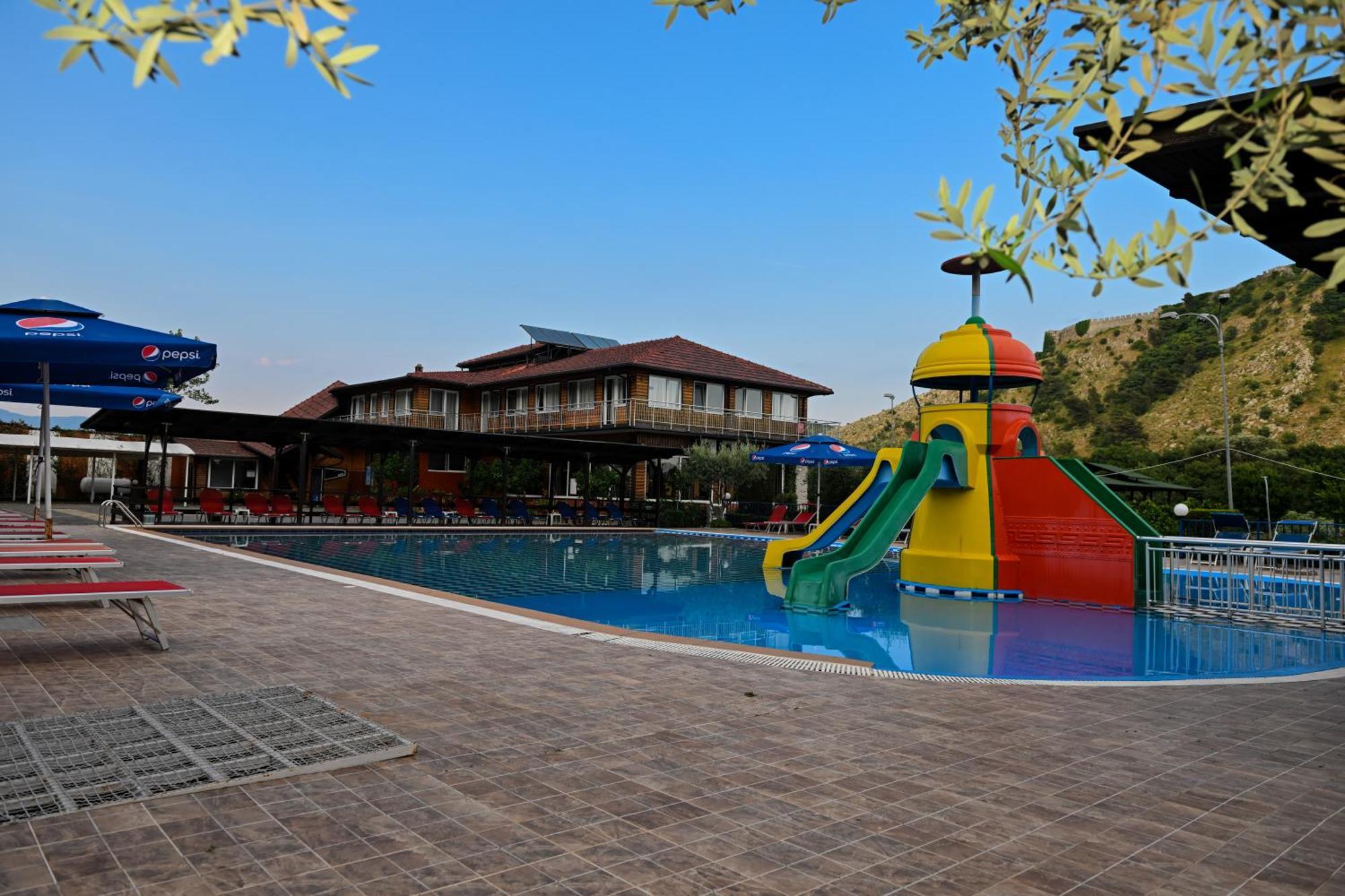 Buna Park Hotel Shkodër Екстериор снимка