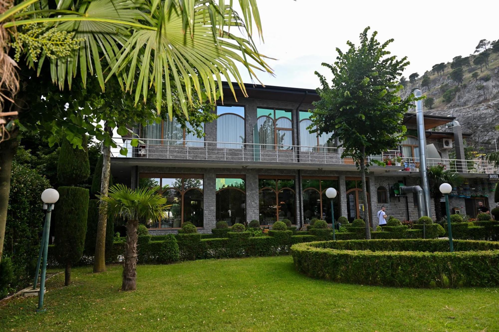 Buna Park Hotel Shkodër Екстериор снимка