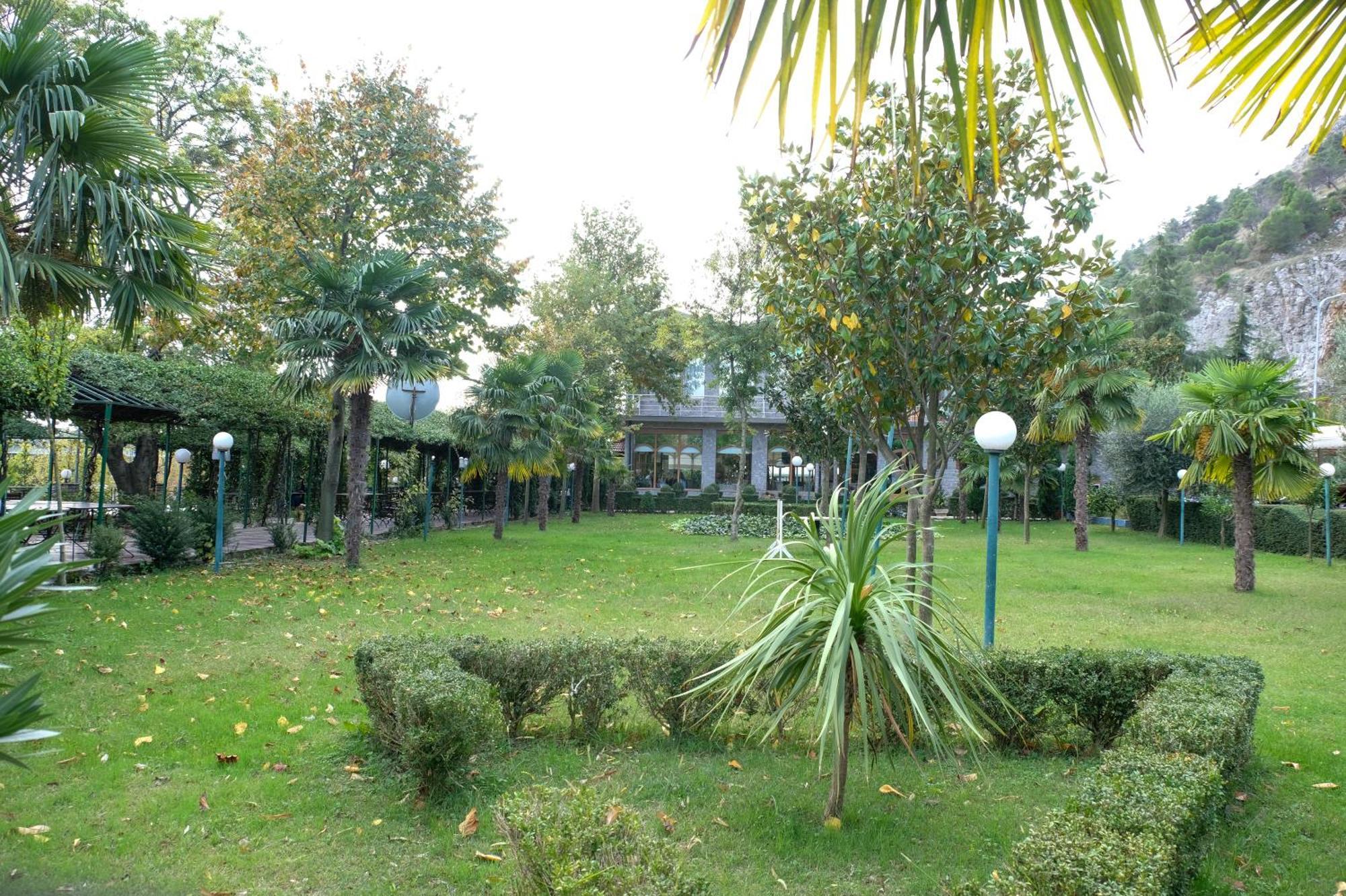 Buna Park Hotel Shkodër Екстериор снимка