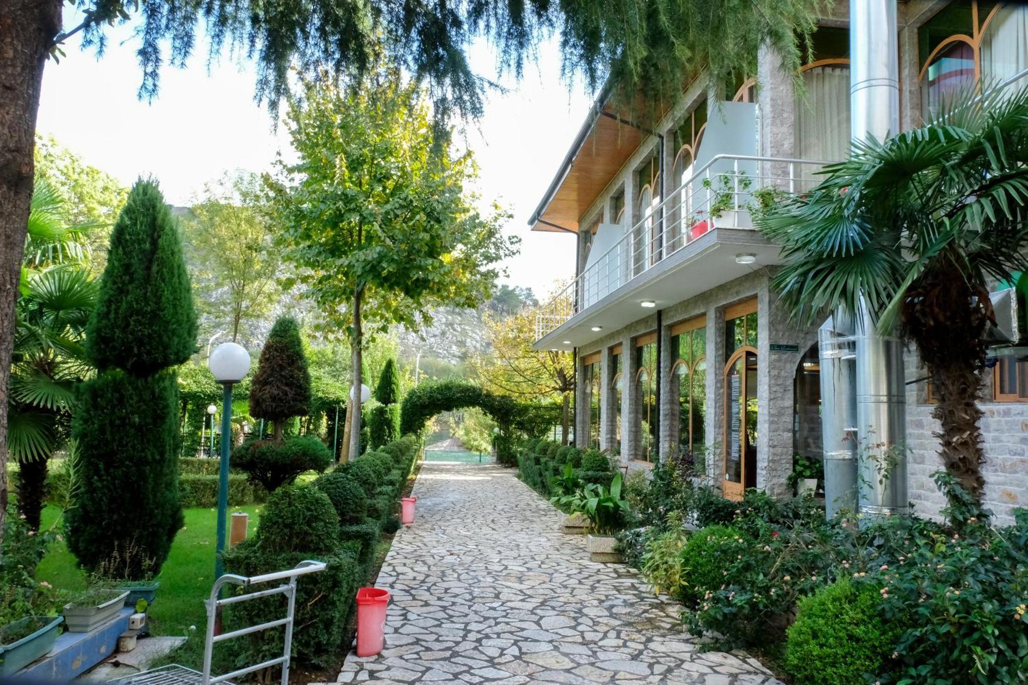 Buna Park Hotel Shkodër Екстериор снимка