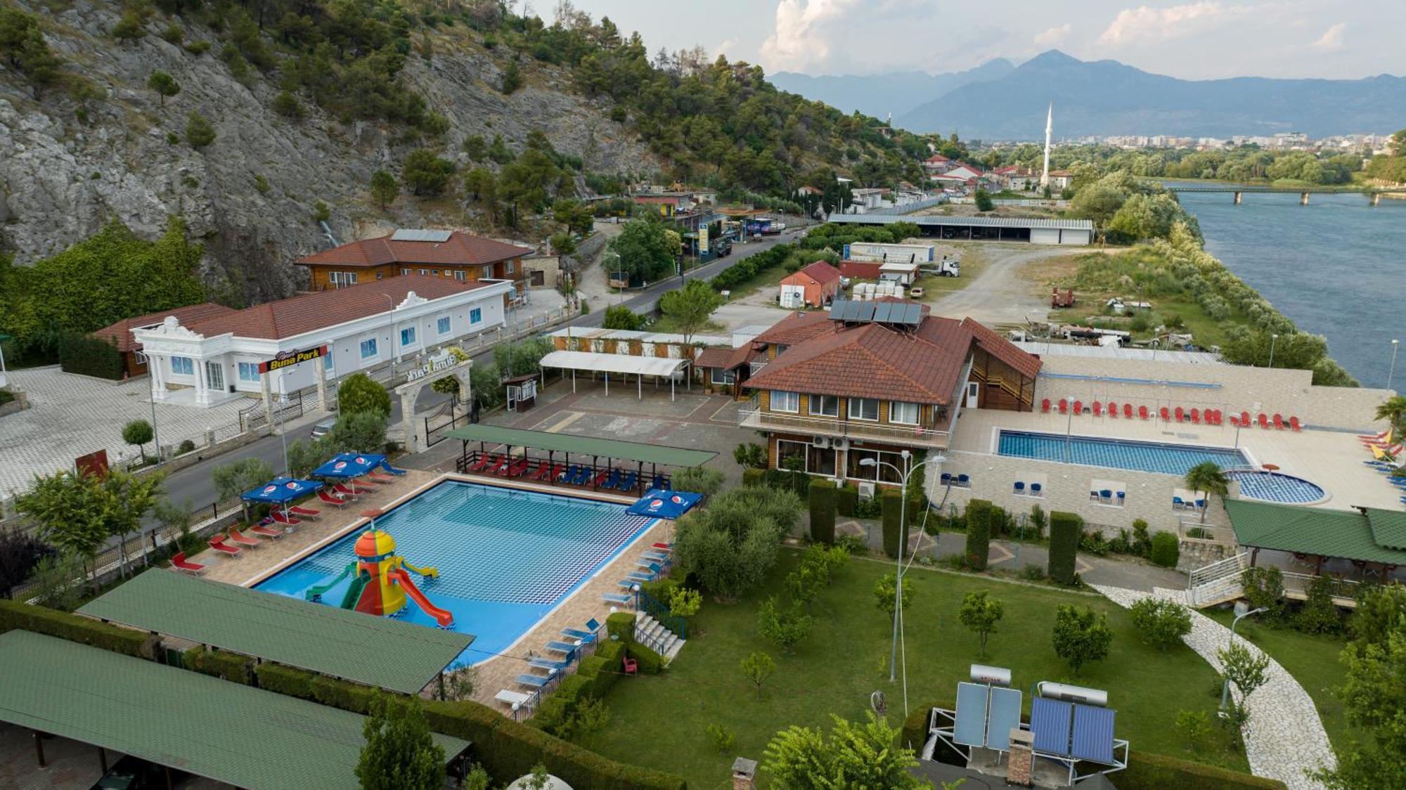 Buna Park Hotel Shkodër Екстериор снимка