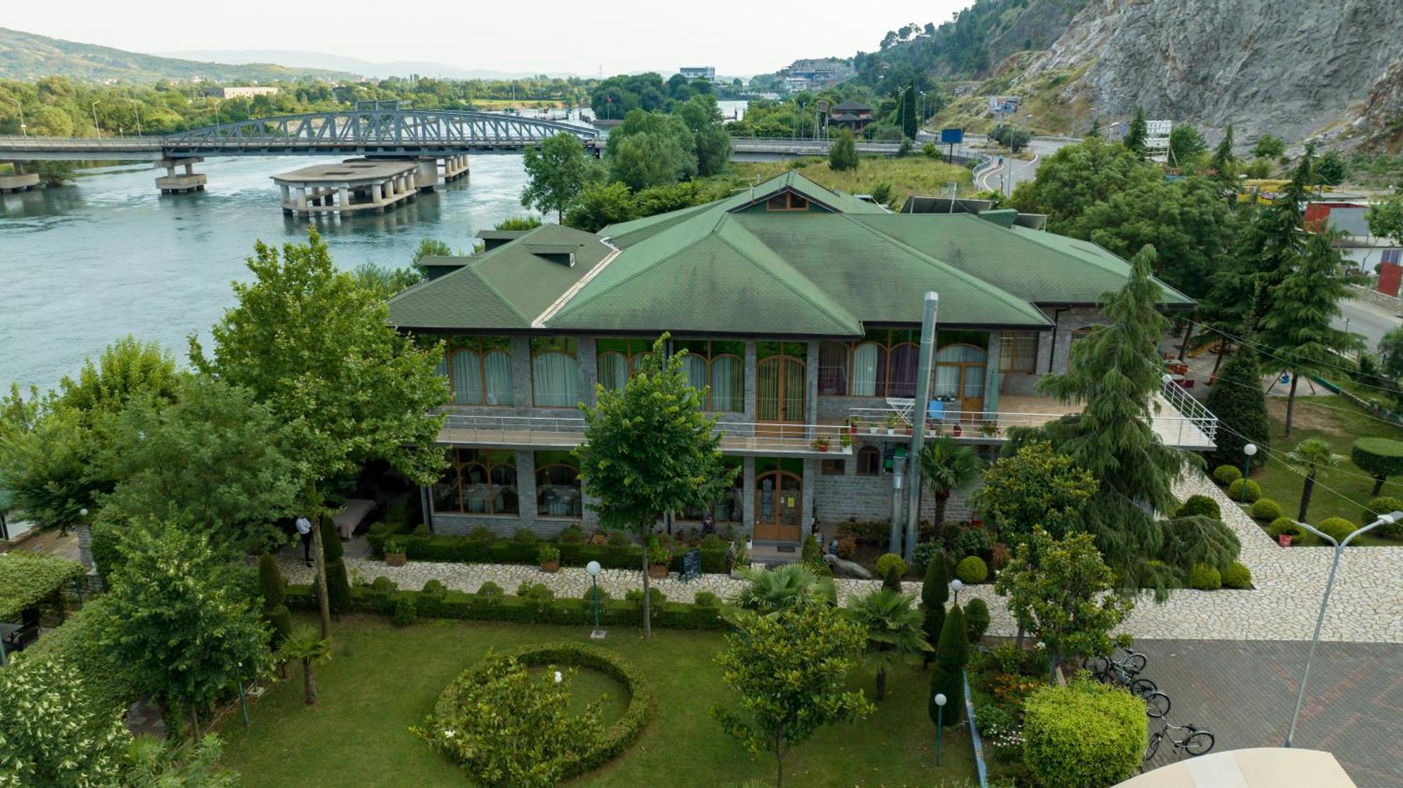 Buna Park Hotel Shkodër Екстериор снимка